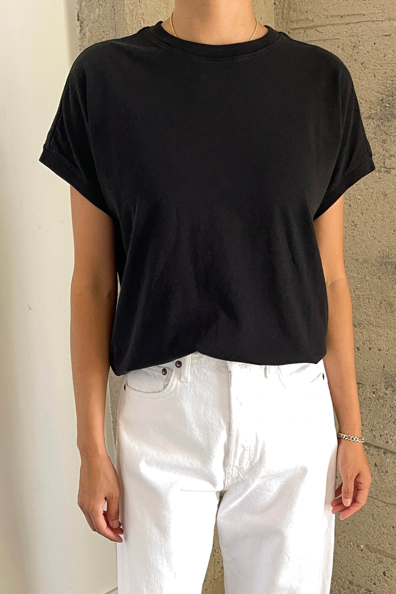 EASE_BLACK_2
