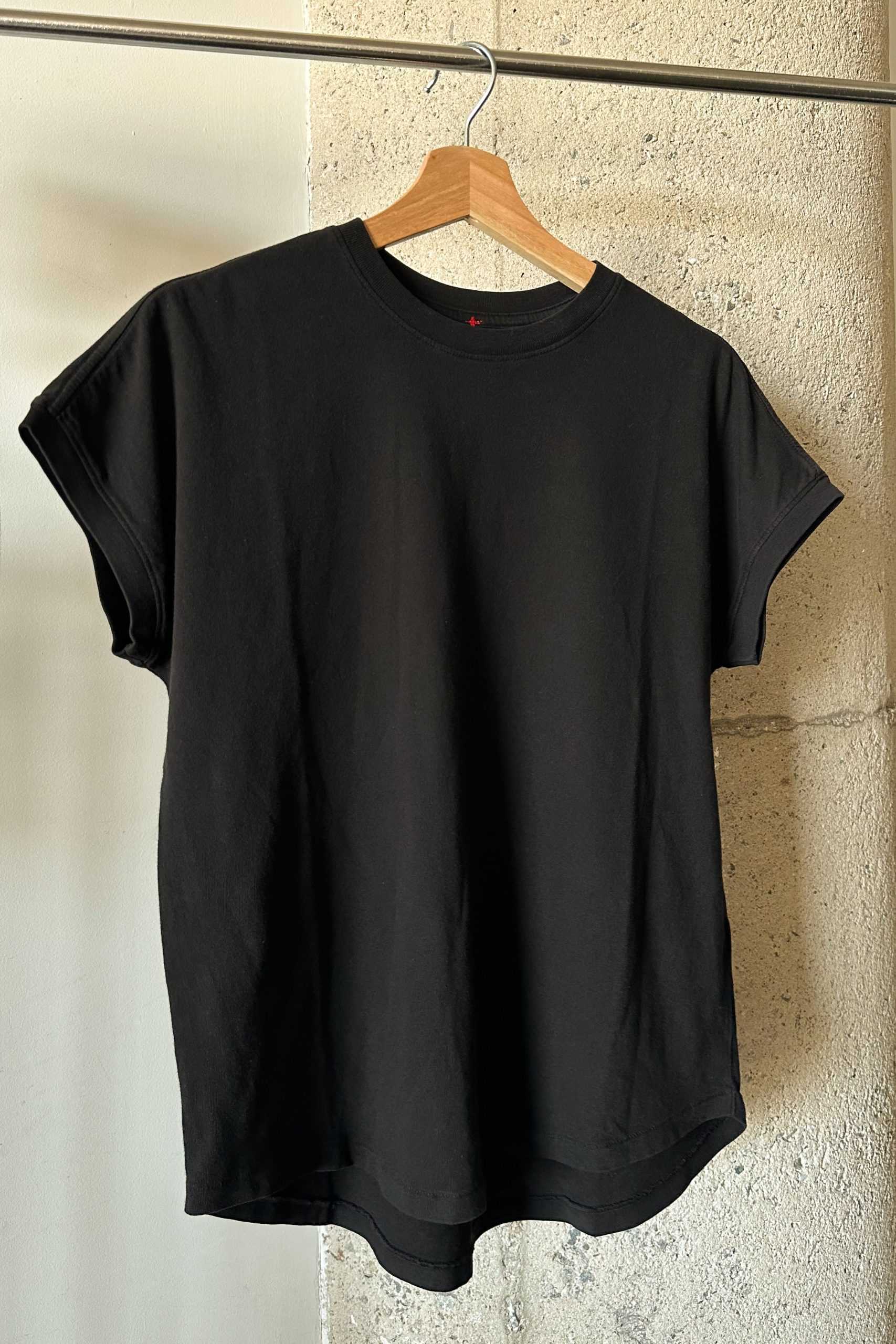 EASE_BLACK_3