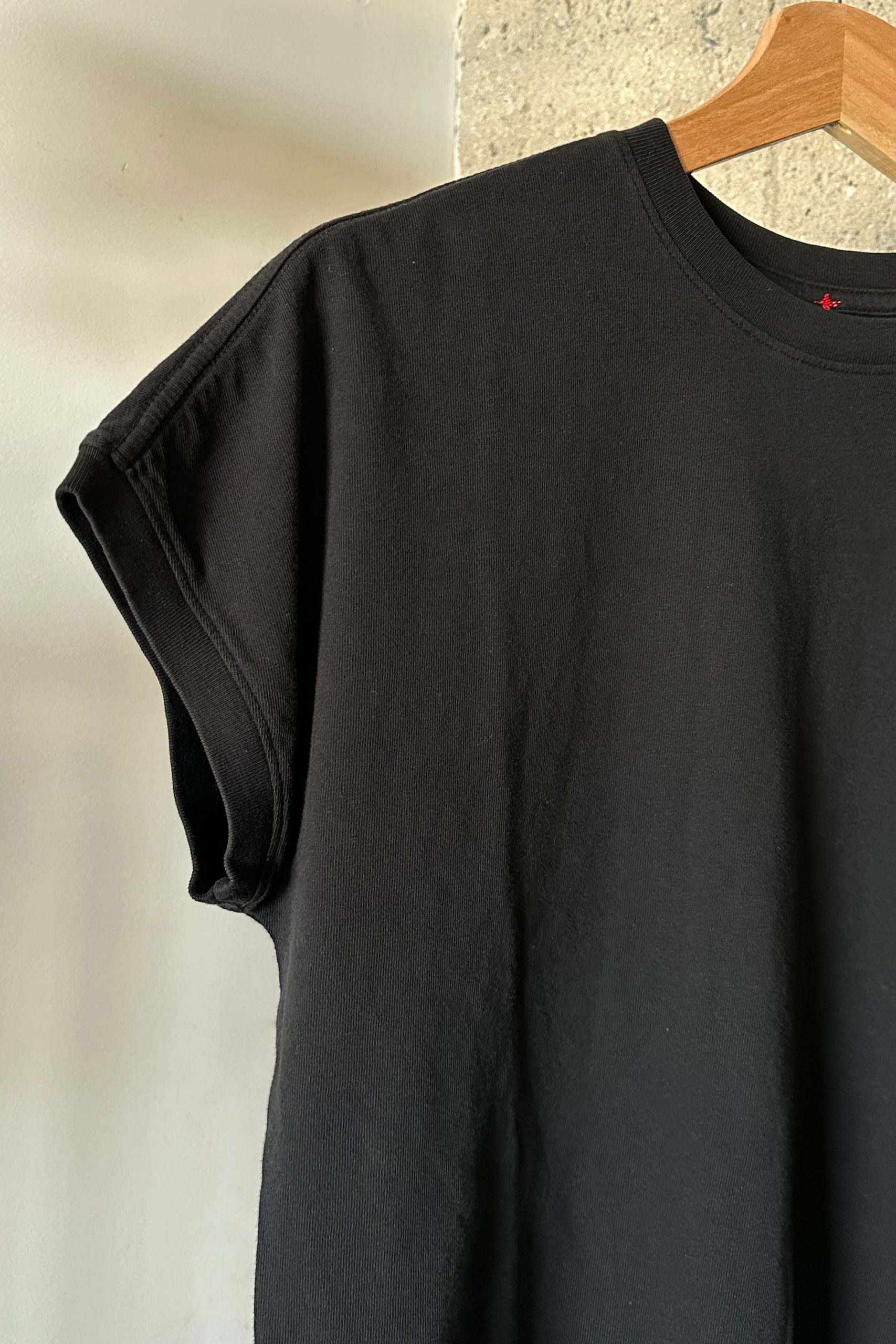 EASE_BLACK_4